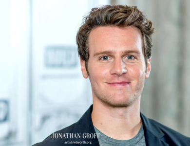 Jonathan Groff Net Worth